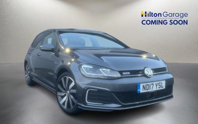 Used Volkswagen Golf 2017 for sale - 76613044: Photo 1