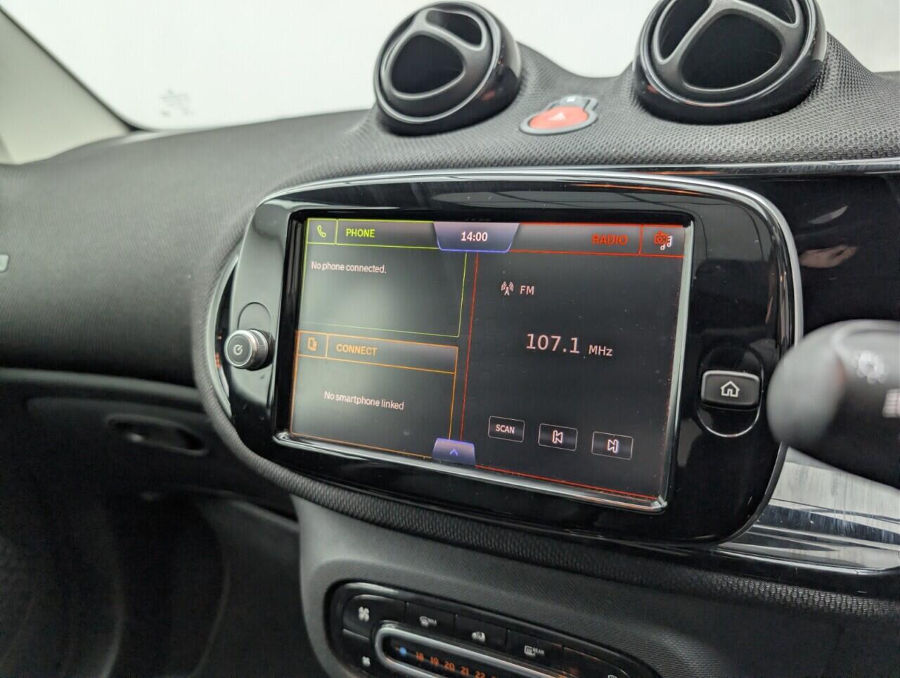 Used smart fortwo 2021 for sale - 77143460: Photo 13