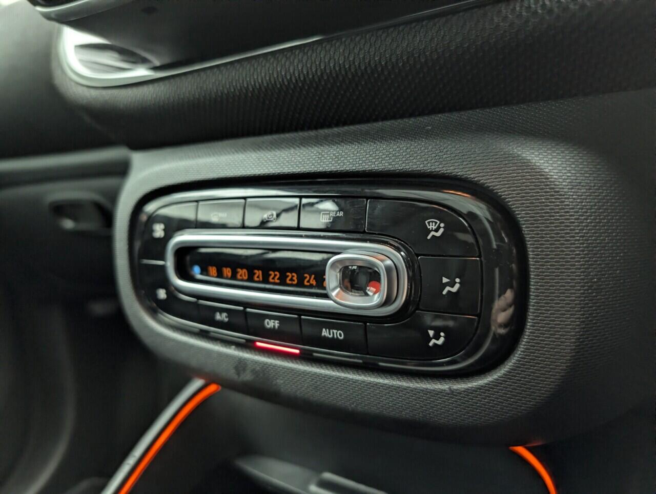 Used smart fortwo 2021 for sale - 77143460: Photo 16