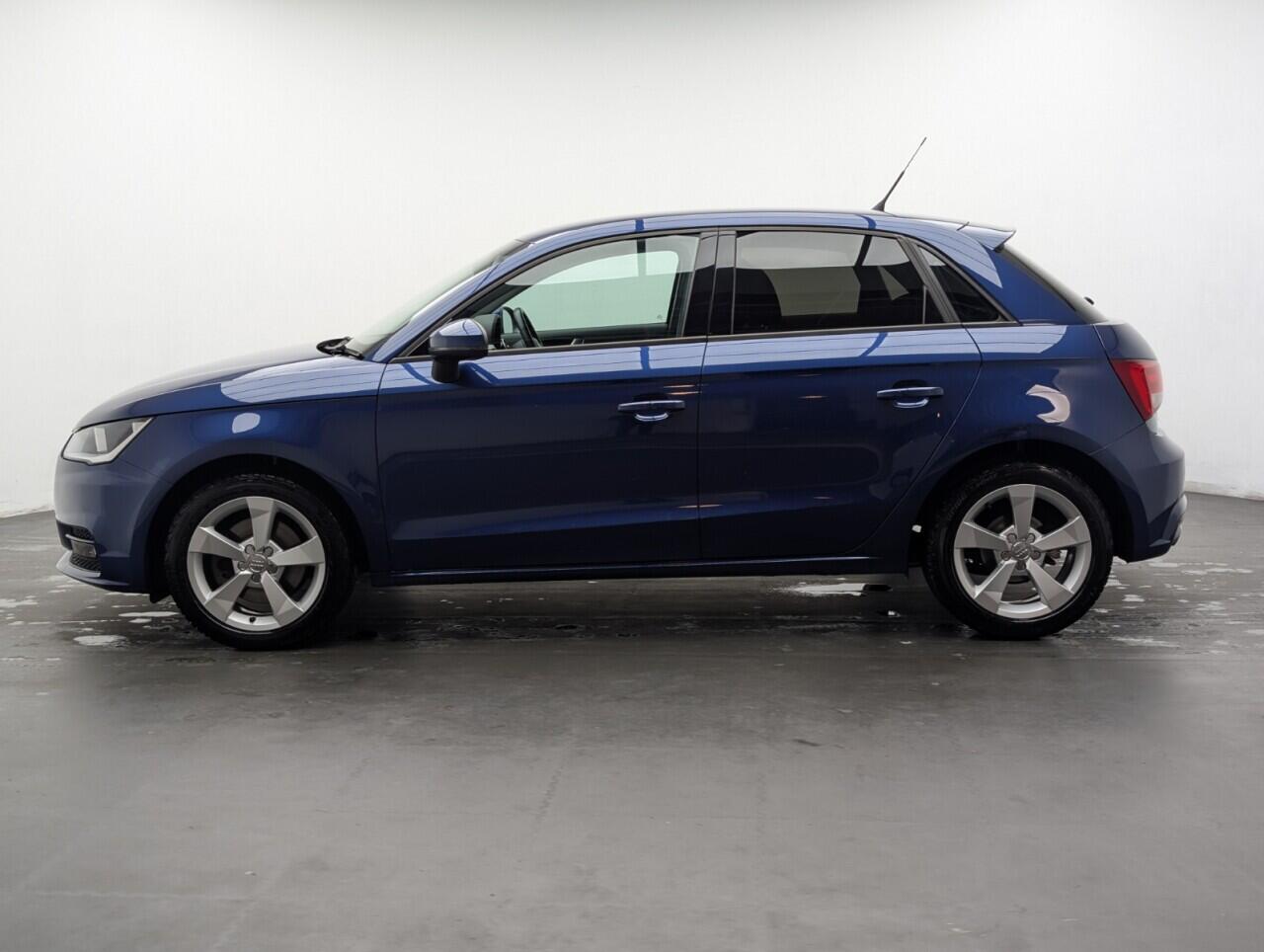 Used Audi A1 2016 for sale - 76976360: Photo 5
