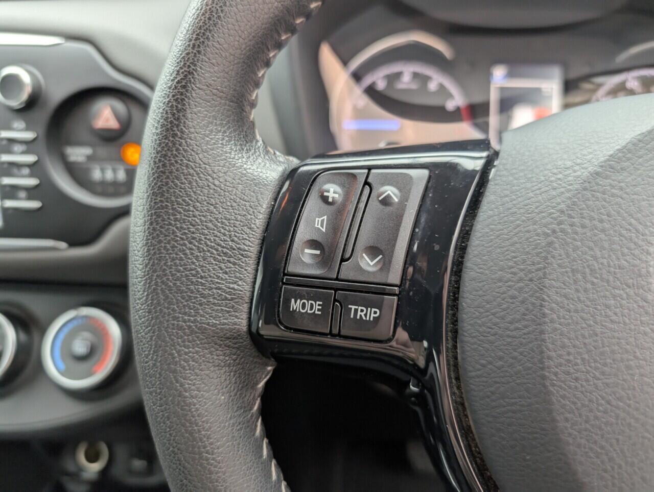 Used Toyota Yaris 2018 for sale - 76735315: Photo 18