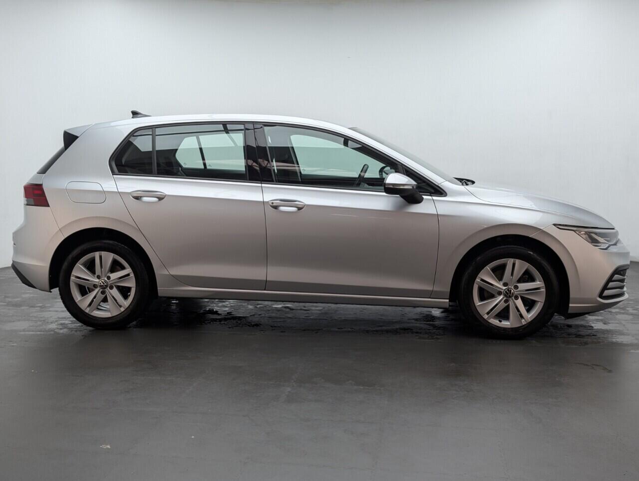 Used Volkswagen Golf 2023 for sale - 76423890: Photo 9