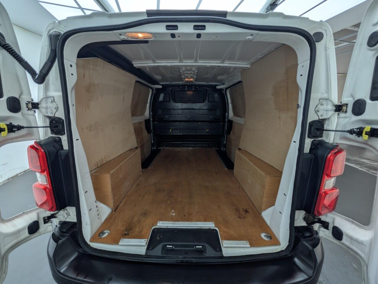Used Citroen Dispatch 2018 for sale - 76742463: Photo 22