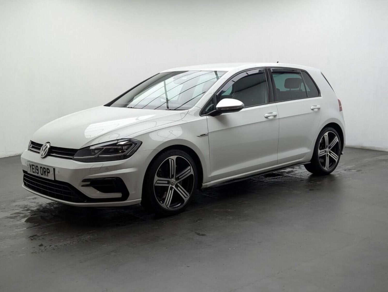 Used Volkswagen Golf 2019 for sale - 77714118: Photo 4