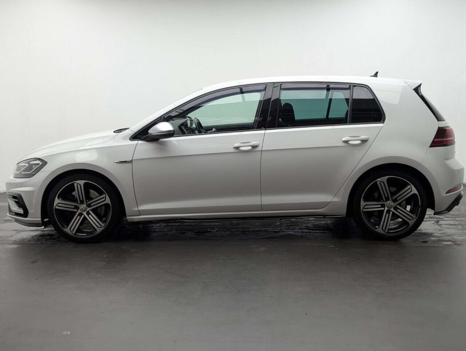 Used Volkswagen Golf 2019 for sale - 77714118: Photo 5