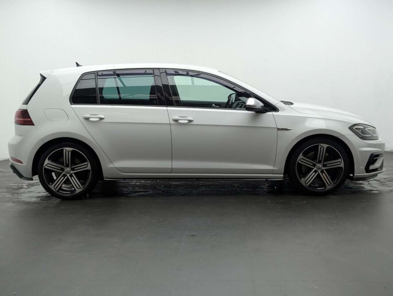 Used Volkswagen Golf 2019 for sale - 77714118: Photo 9