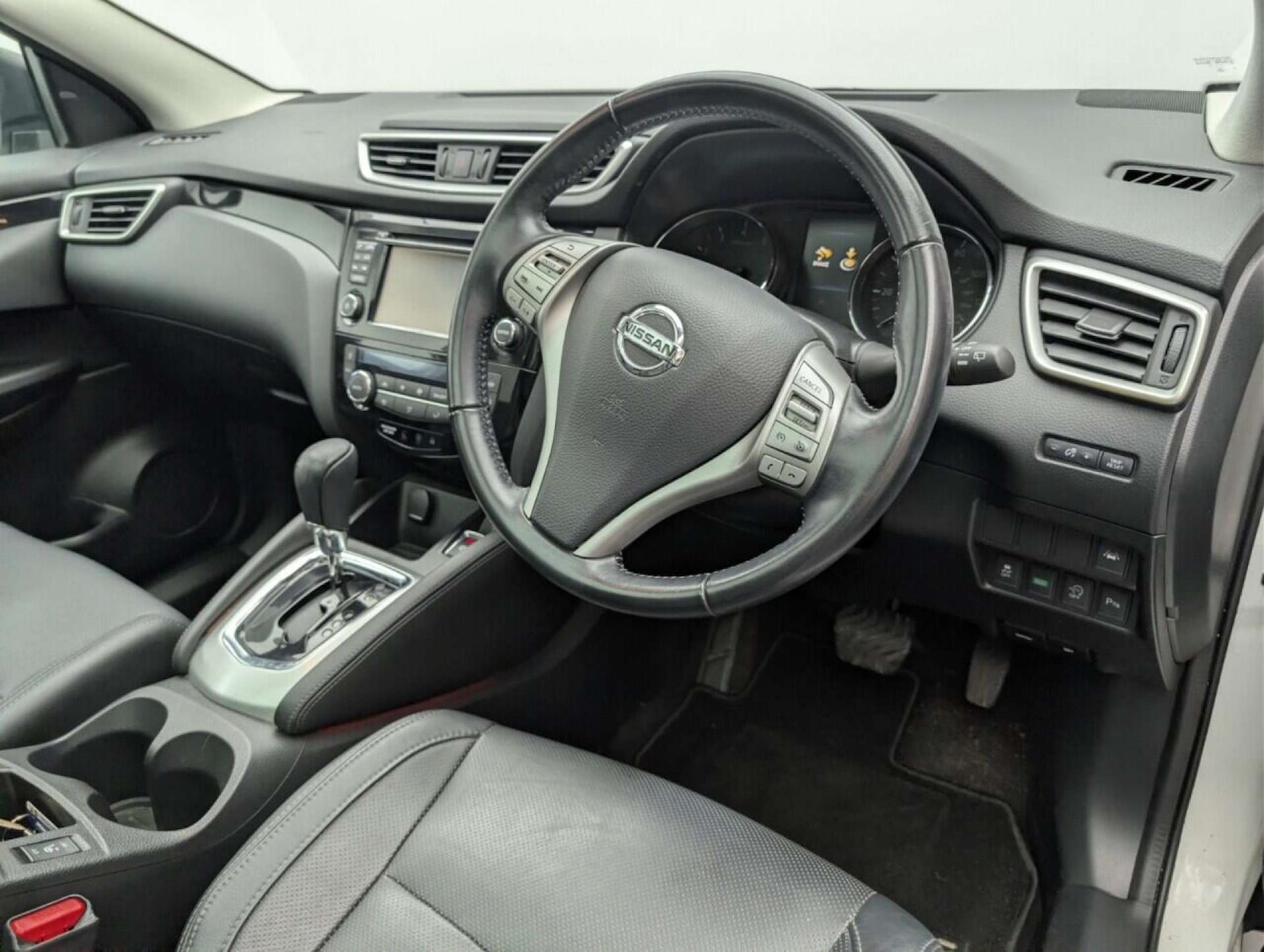 Used Nissan Qashqai 2016 for sale - 77714321: Photo 10