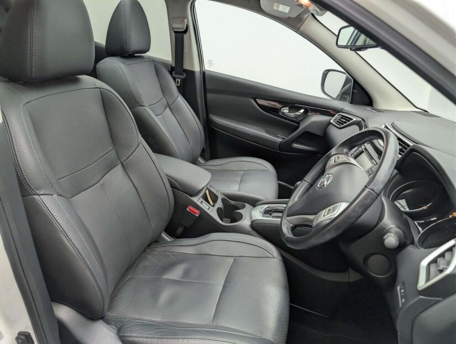 Used Nissan Qashqai 2016 for sale - 77714321: Photo 11