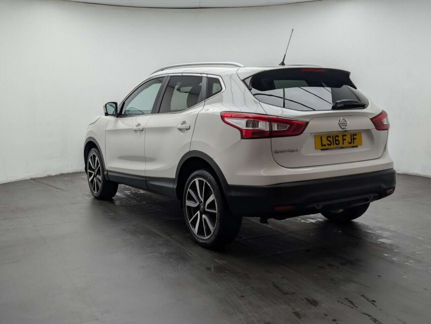 Used Nissan Qashqai 2016 for sale - 77714321: Photo 6