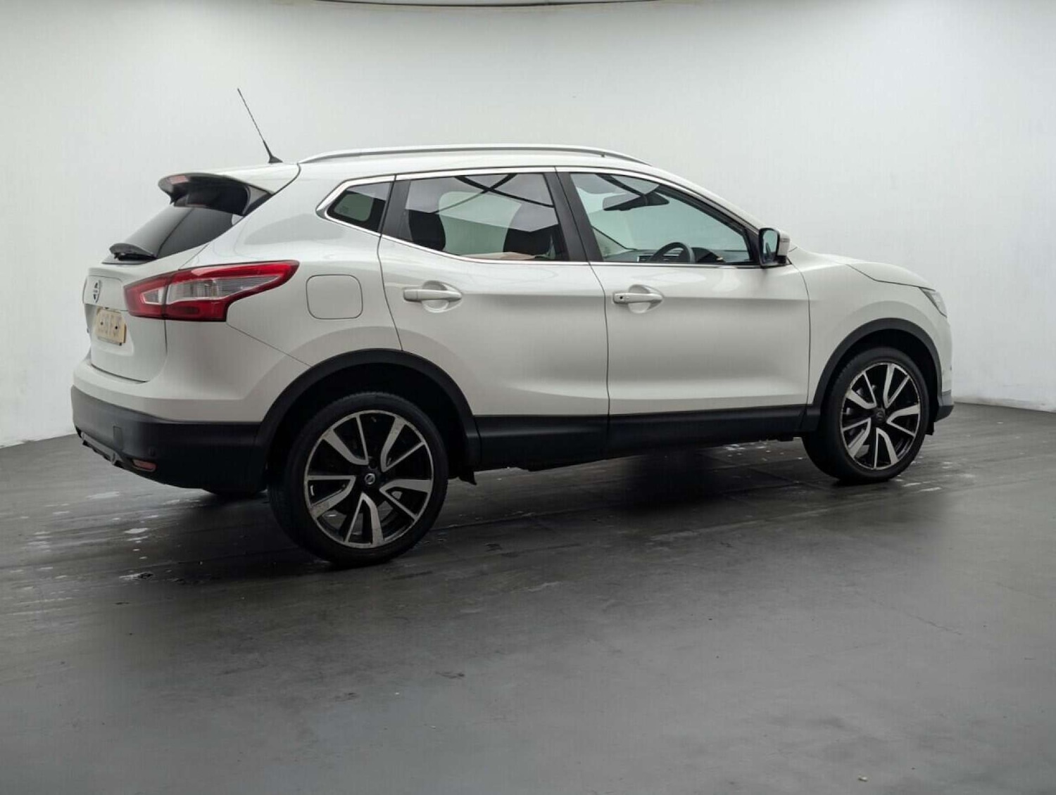 Used Nissan Qashqai 2016 for sale - 77714321: Photo 8