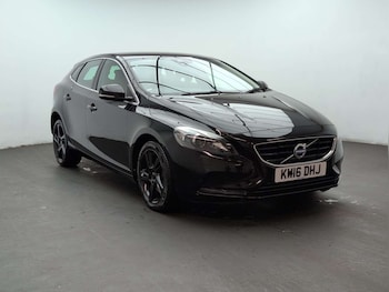 Used Volvo V40 2016 for sale - 79513920: Photo