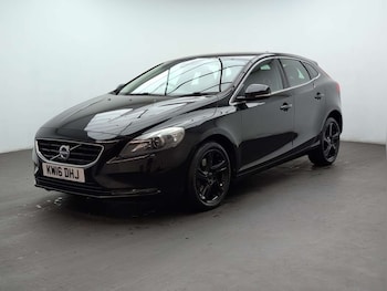 Used Volvo V40 2016 for sale - 79513920: Photo