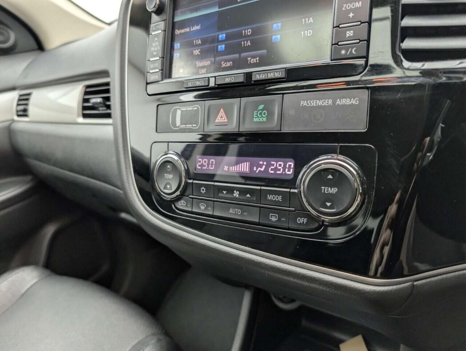 Used Mitsubishi Outlander 2015 for sale - 77713231: Photo 17