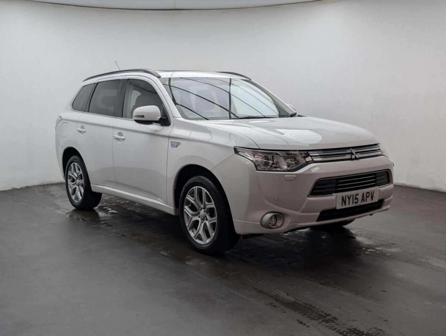 Used Mitsubishi Outlander 2015 for sale - 77713231: Photo 2