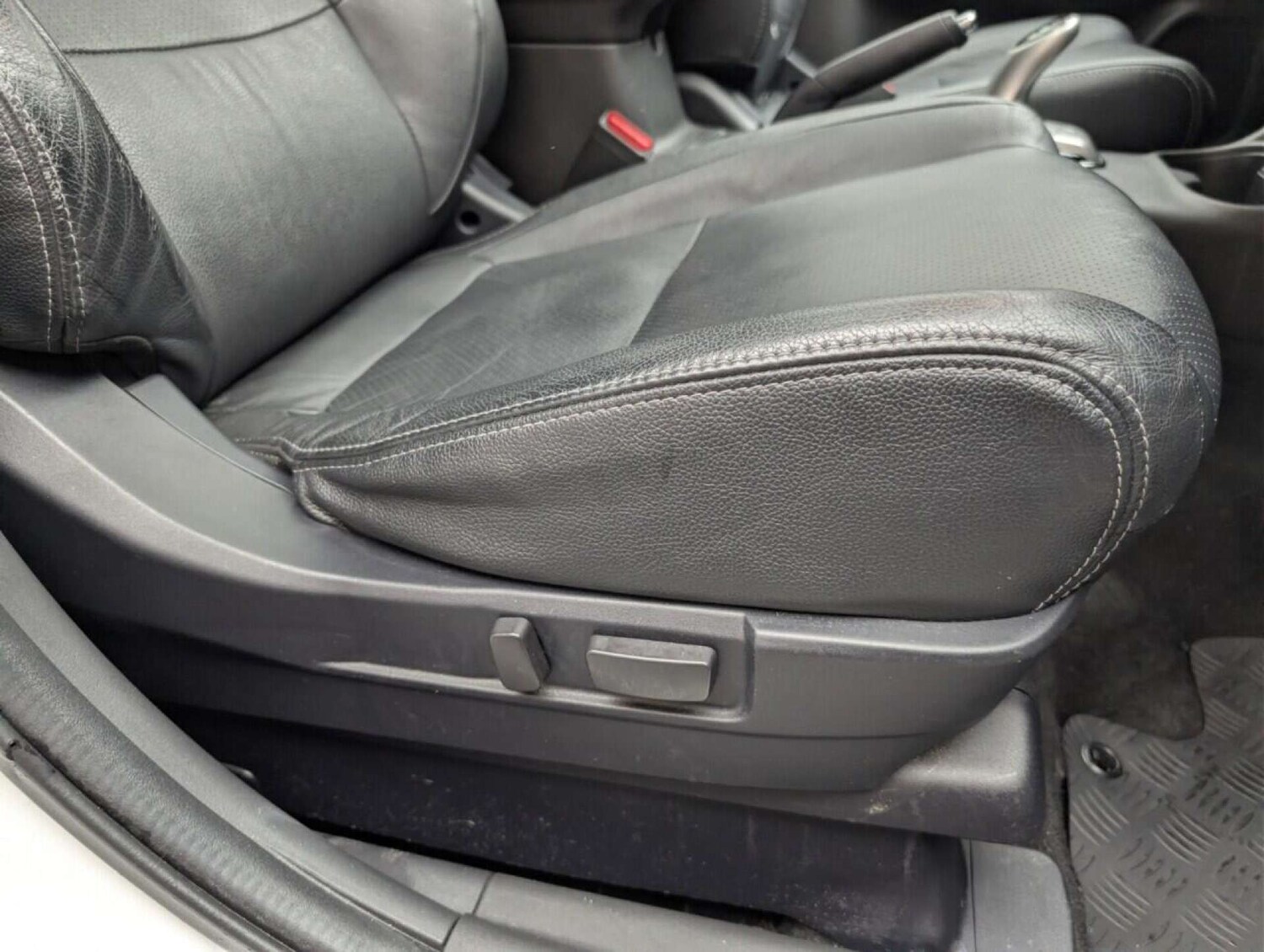 Used Mitsubishi Outlander 2015 for sale - 77713231: Photo 24