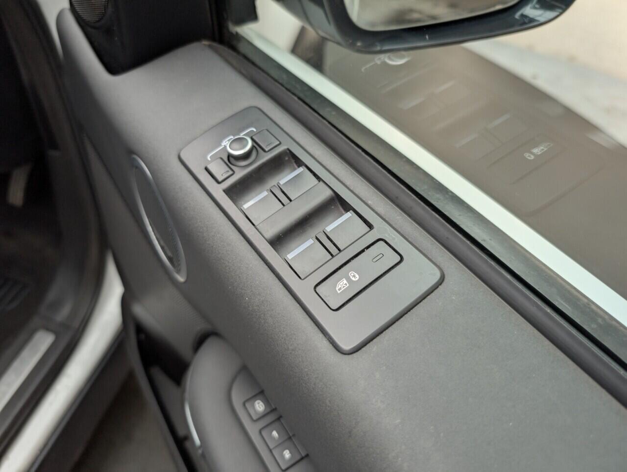 Used Land Rover Discovery 2018 for sale - 76512887: Photo 23