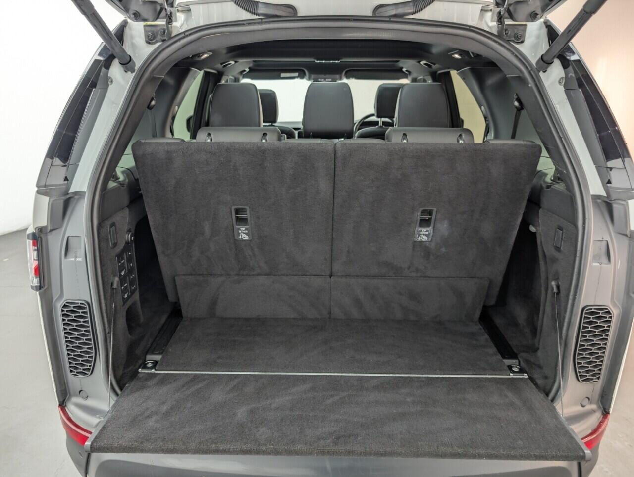 Used Land Rover Discovery 2018 for sale - 76512887: Photo 29