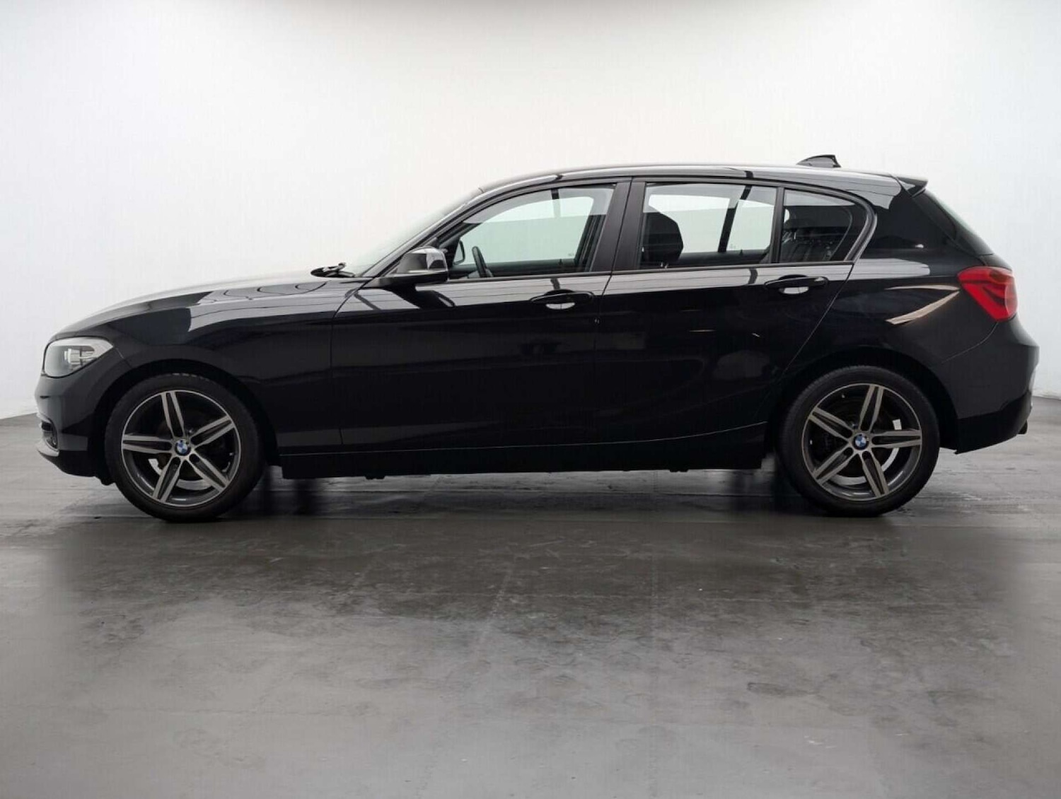 Used BMW 1 Series 2017 for sale - 77713034: Photo 5