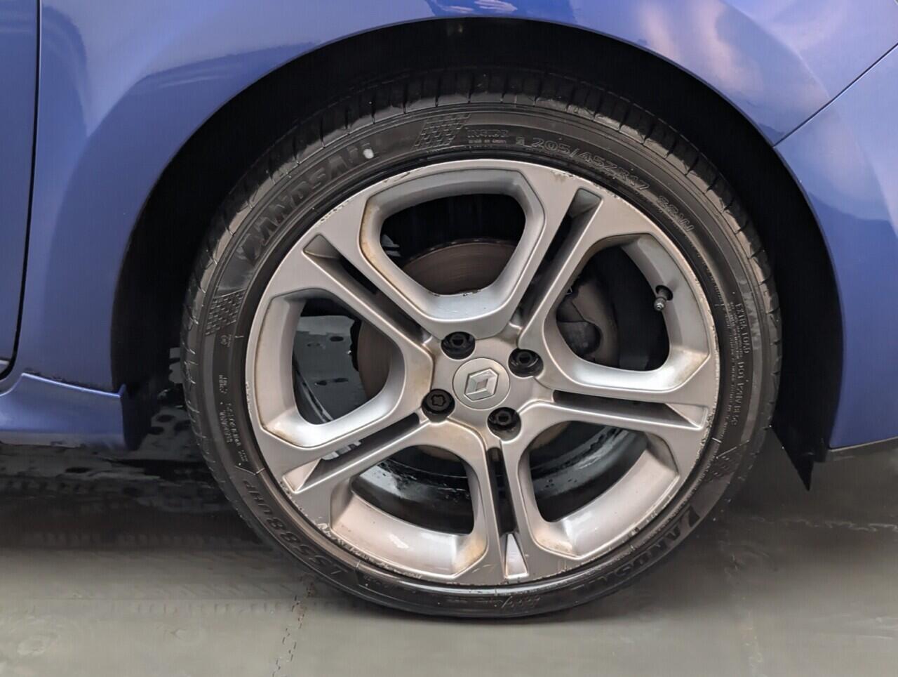 Used Renault Clio 2017 for sale - 76584588: Photo 10