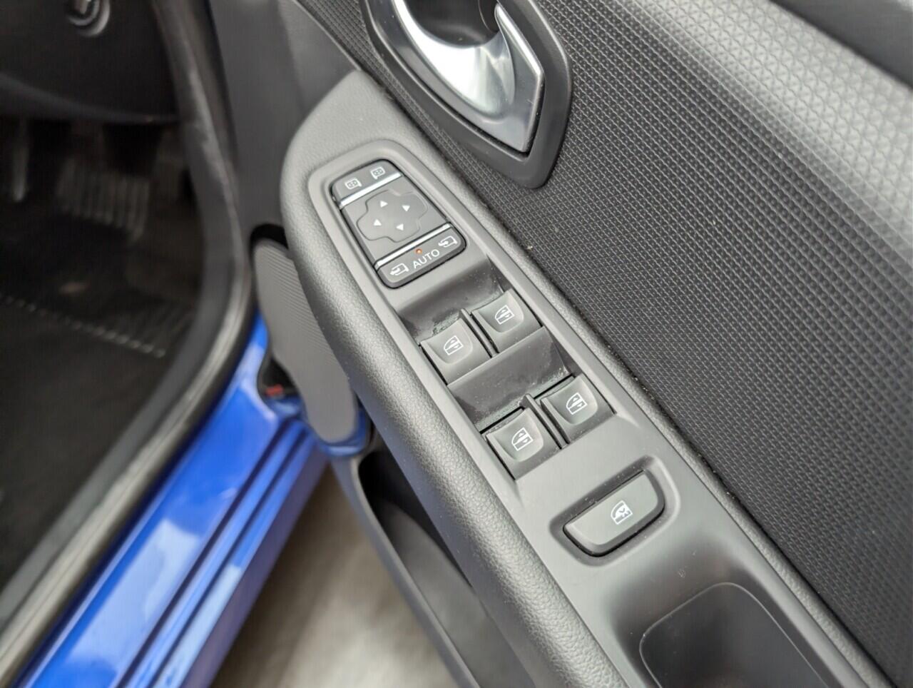 Used Renault Clio 2017 for sale - 76584588: Photo 19