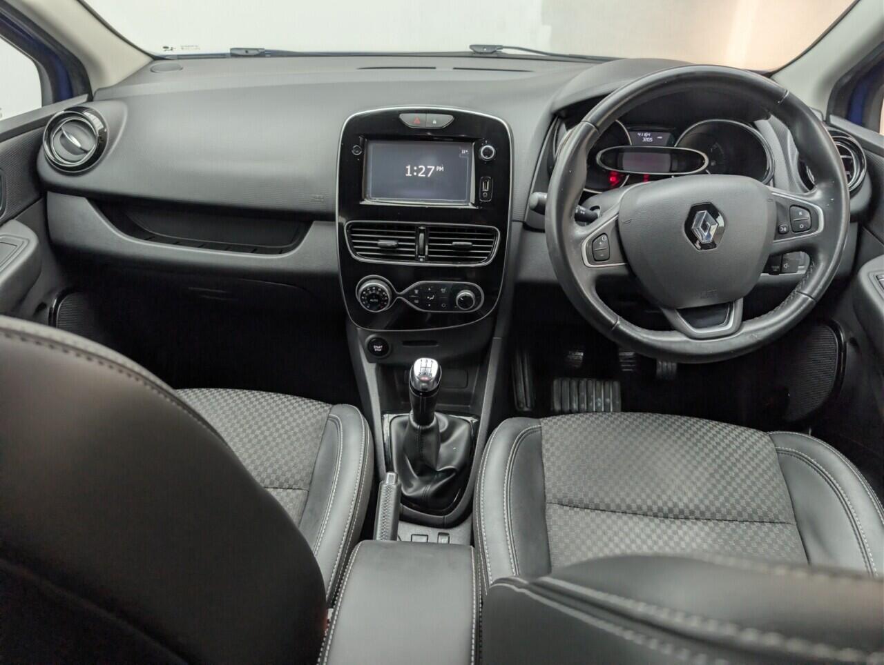 Used Renault Clio 2017 for sale - 76584588: Photo 21