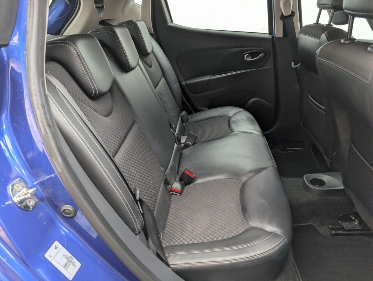 Used Renault Clio 2017 for sale - 76584588: Photo 22