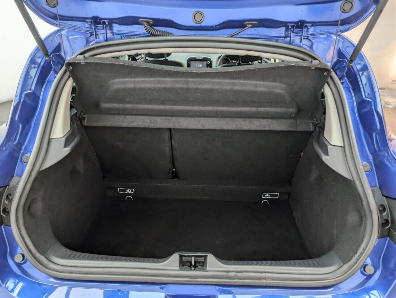 Used Renault Clio 2017 for sale - 76584588: Photo 23