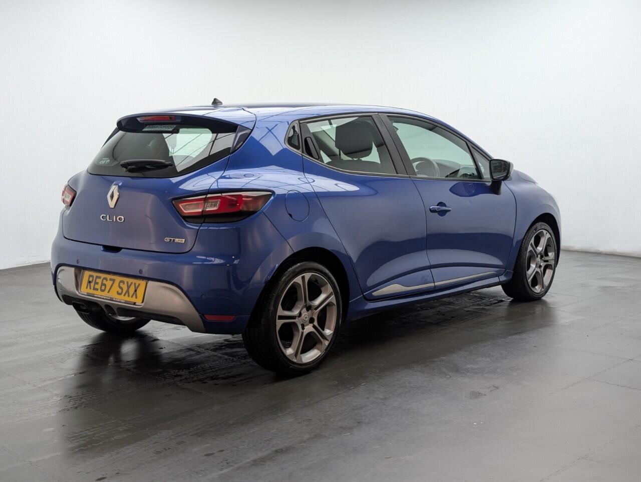 Used Renault Clio 2017 for sale - 76584588: Photo 8