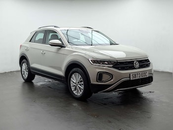 Used Volkswagen T-Roc 2024 for sale - 79404037: Photo