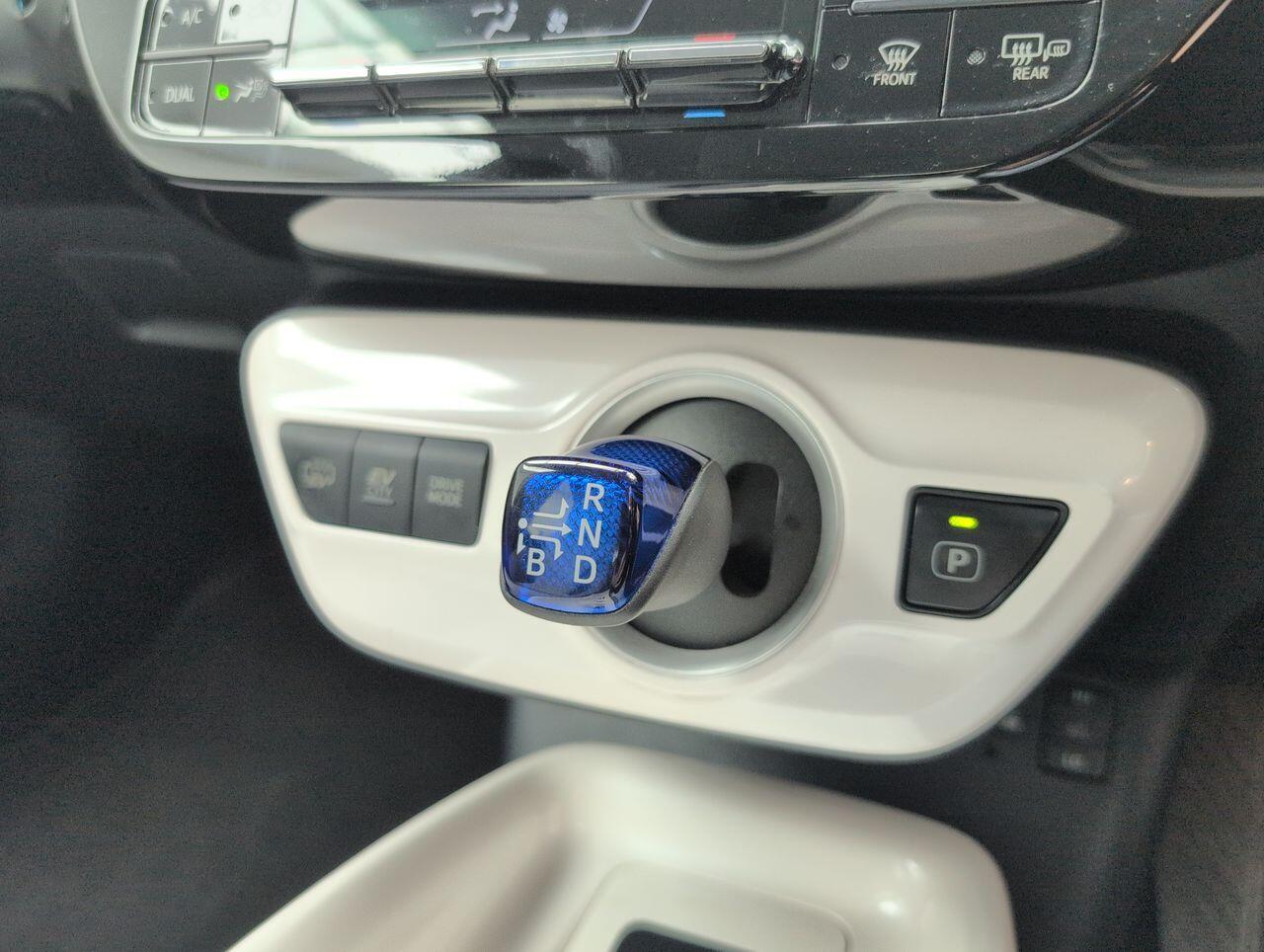 Used Toyota Prius 2018 for sale - 76424984: Photo 12