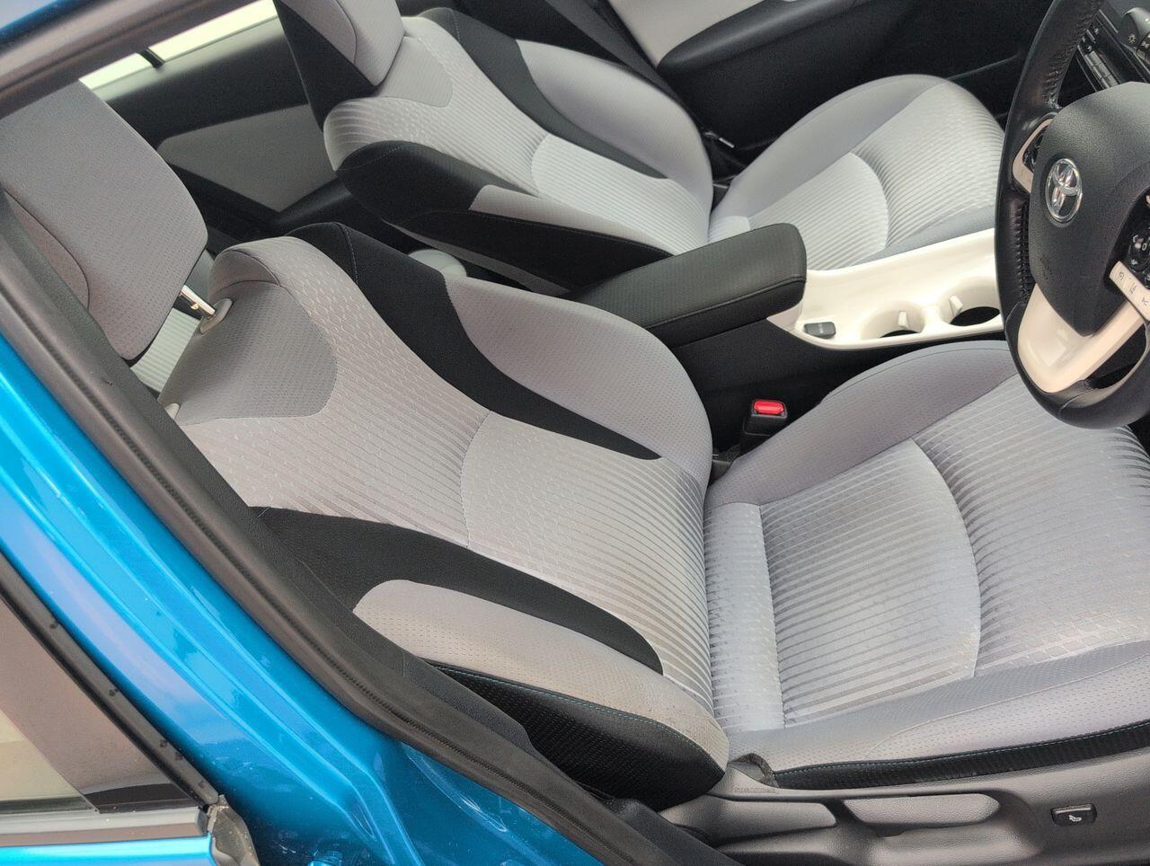 Used Toyota Prius 2018 for sale - 76424984: Photo 26