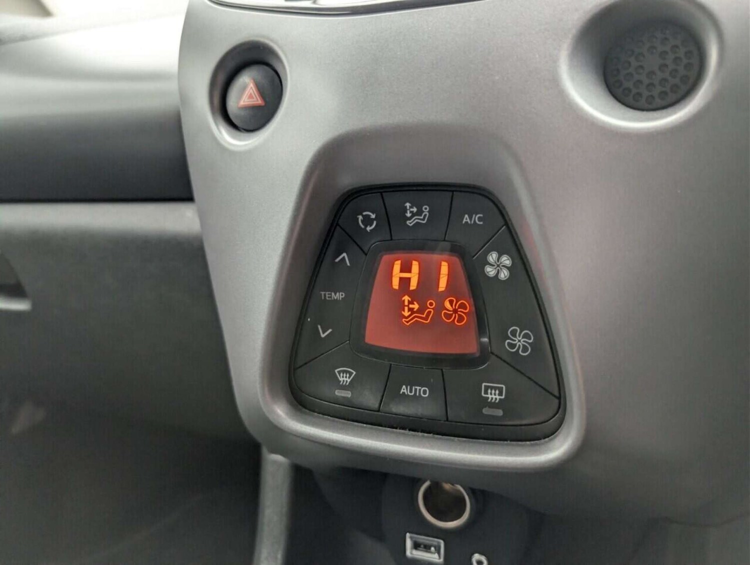 Used Toyota AYGO 2018 for sale - 77714086: Photo 16