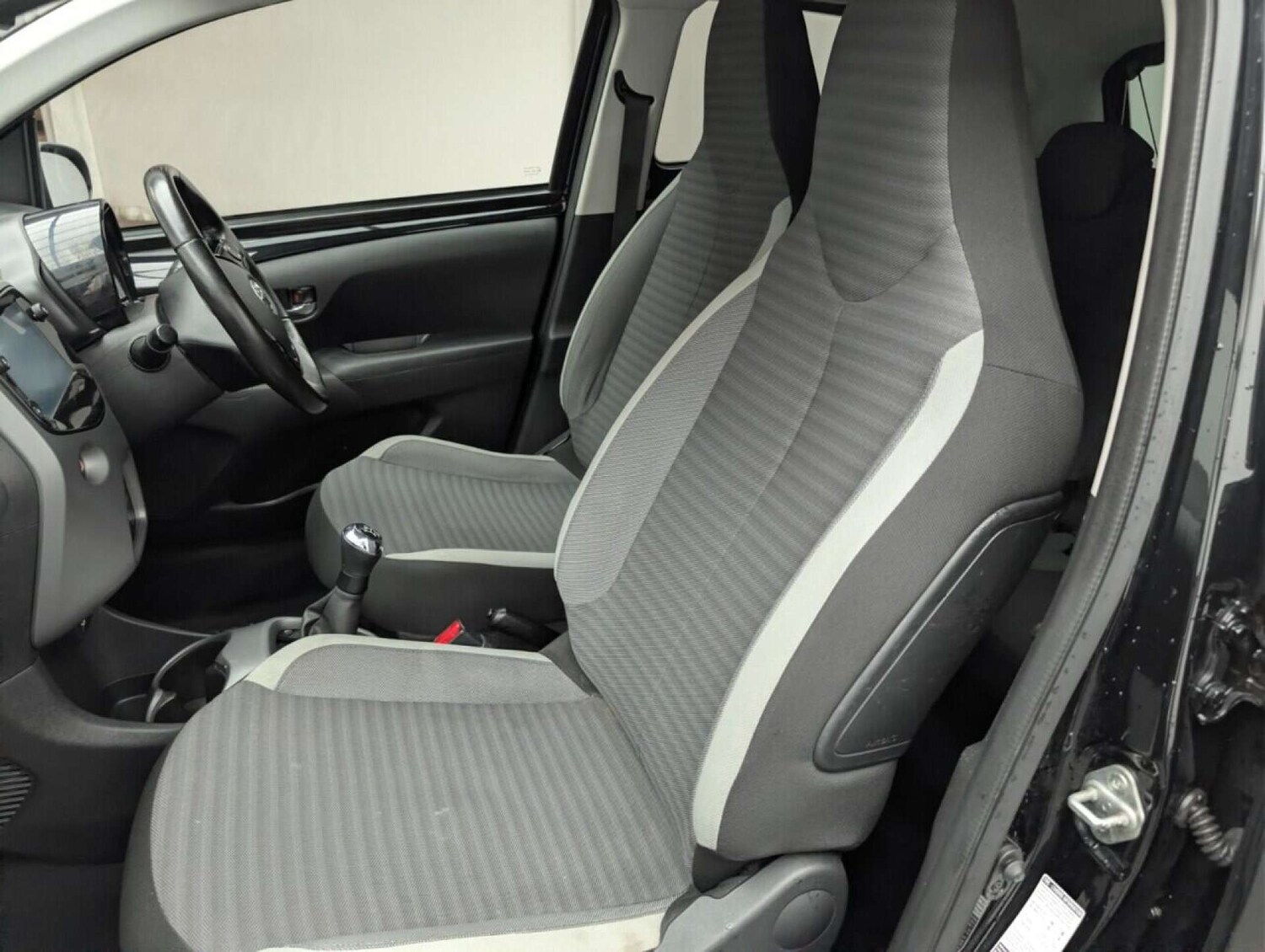 Used Toyota AYGO 2018 for sale - 77714086: Photo 26