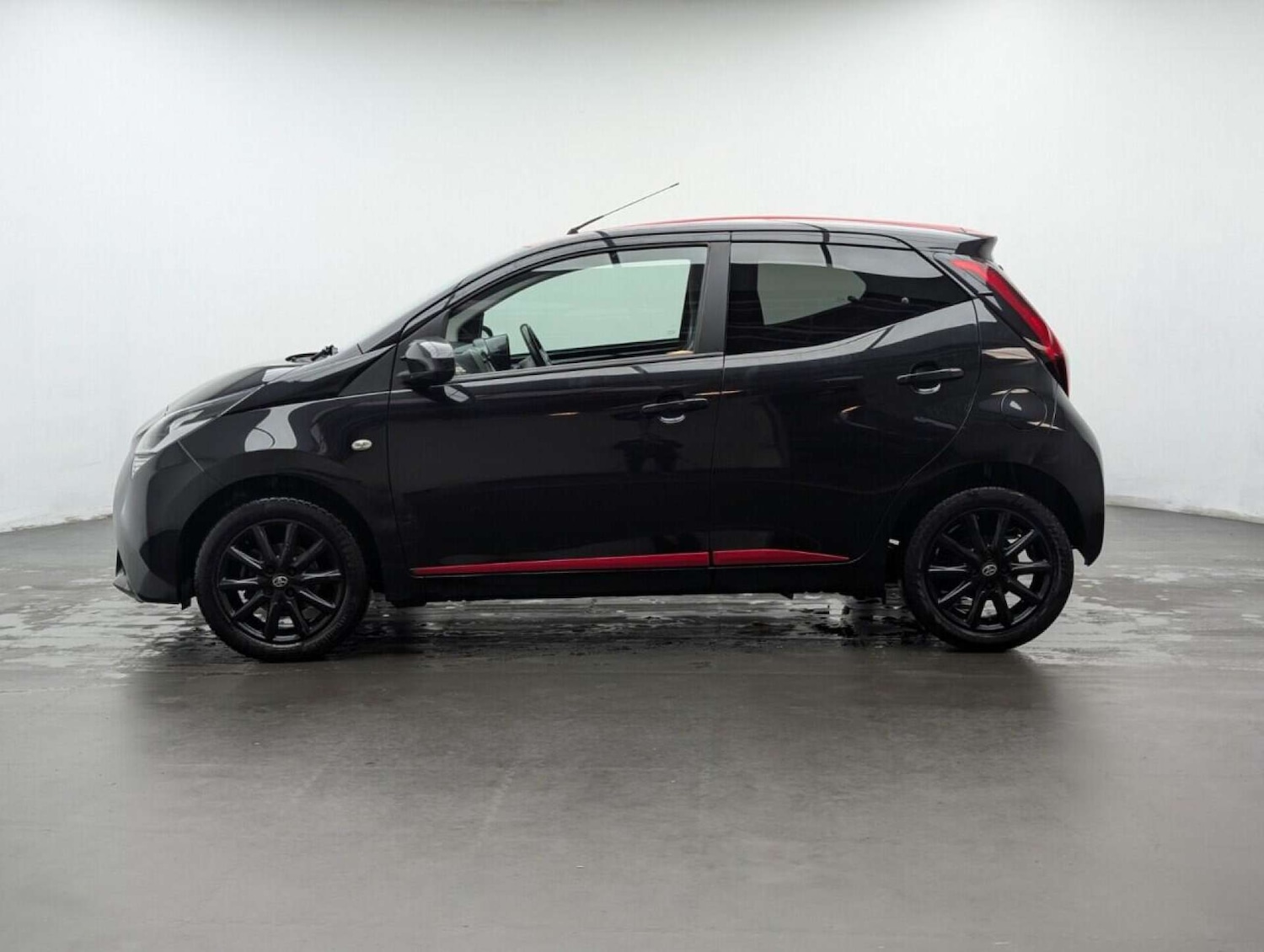 Used Toyota AYGO 2018 for sale - 77714086: Photo 5