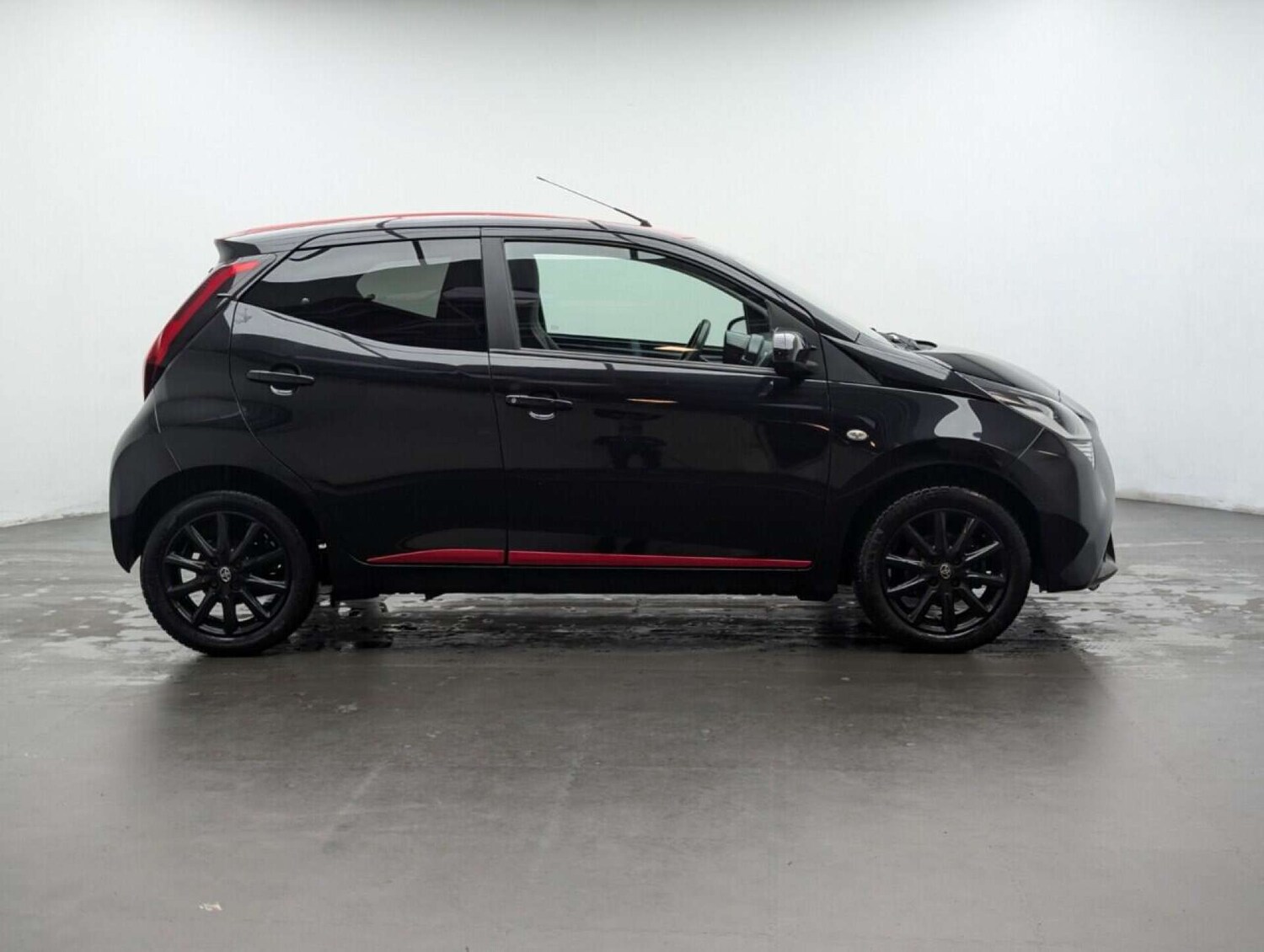 Used Toyota AYGO 2018 for sale - 77714086: Photo 9