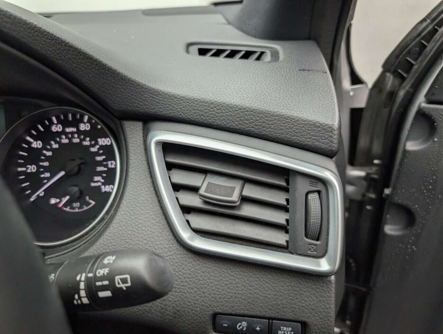 Used Nissan Qashqai 2018 for sale - 77714472: Photo 19