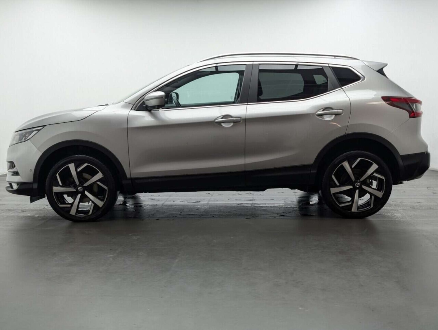 Used Nissan Qashqai 2018 for sale - 77714472: Photo 5