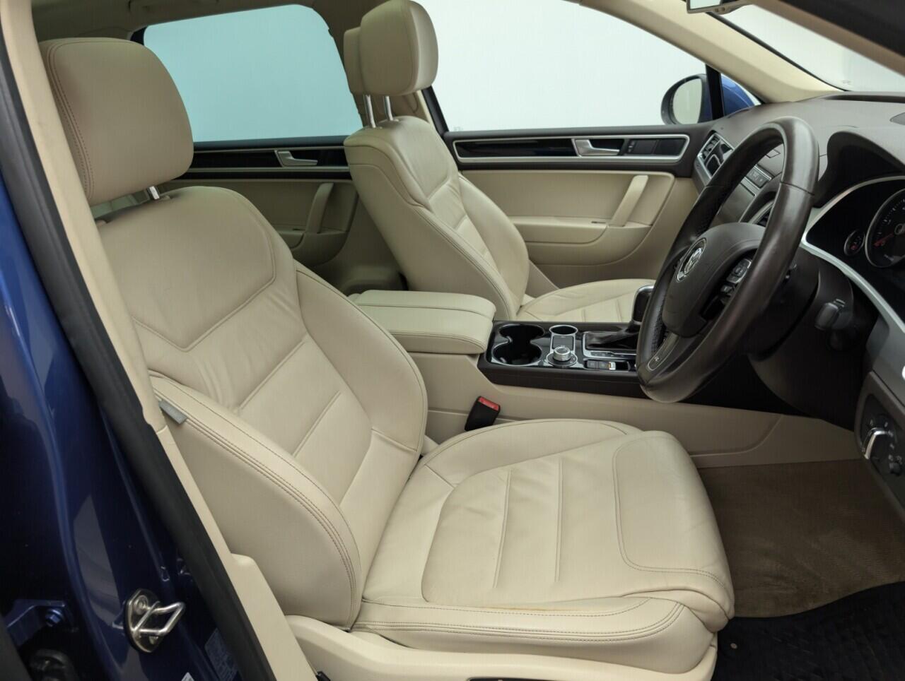 Used Volkswagen Touareg 2016 for sale - 76936606: Photo 12