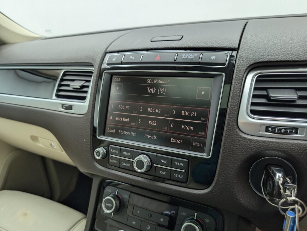 Used Volkswagen Touareg 2016 for sale - 76936606: Photo 13