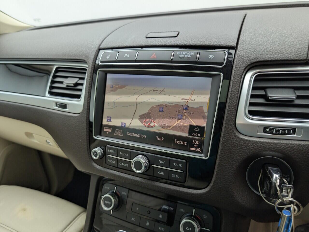 Used Volkswagen Touareg 2016 for sale - 76936606: Photo 14