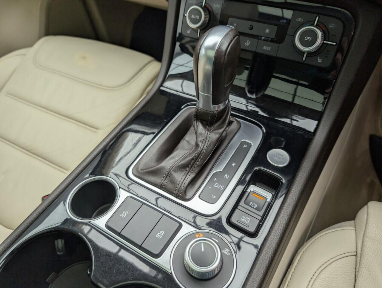 Used Volkswagen Touareg 2016 for sale - 76936606: Photo 16