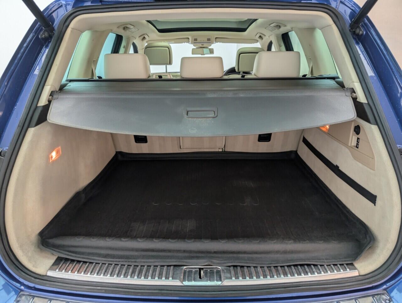 Used Volkswagen Touareg 2016 for sale - 76936606: Photo 28