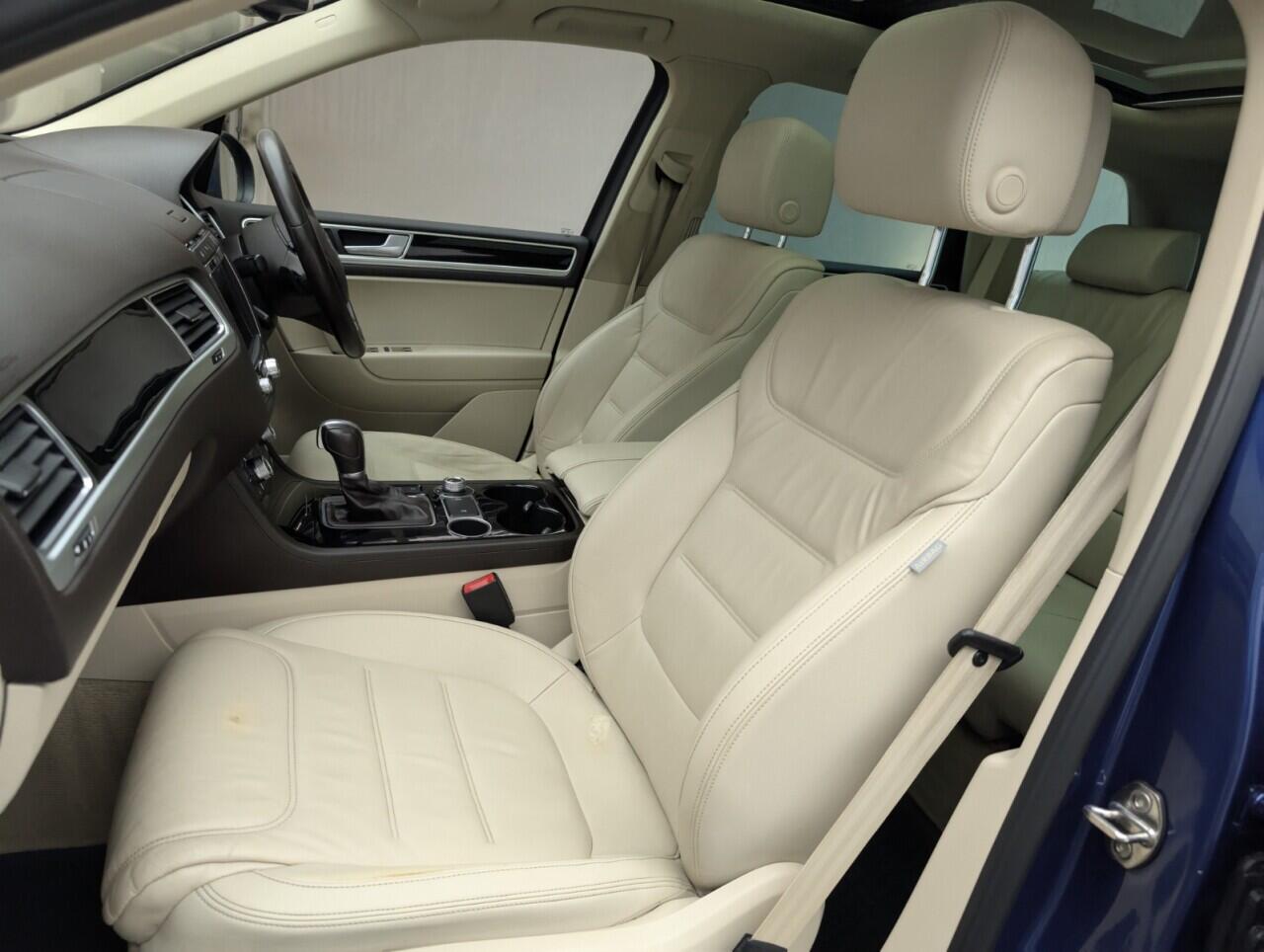 Used Volkswagen Touareg 2016 for sale - 76936606: Photo 30