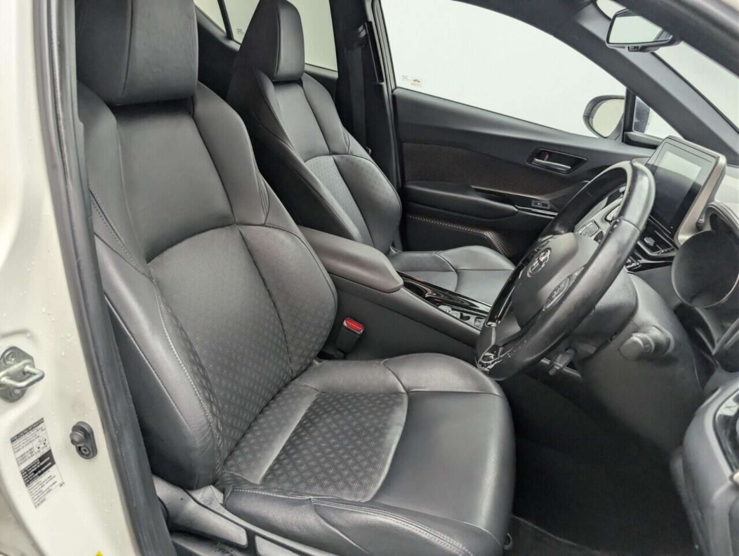 Used Toyota C-HR 2018 for sale - 77713259: Photo 12