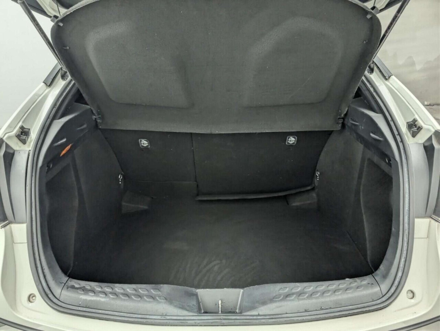 Used Toyota C-HR 2018 for sale - 77713259: Photo 24