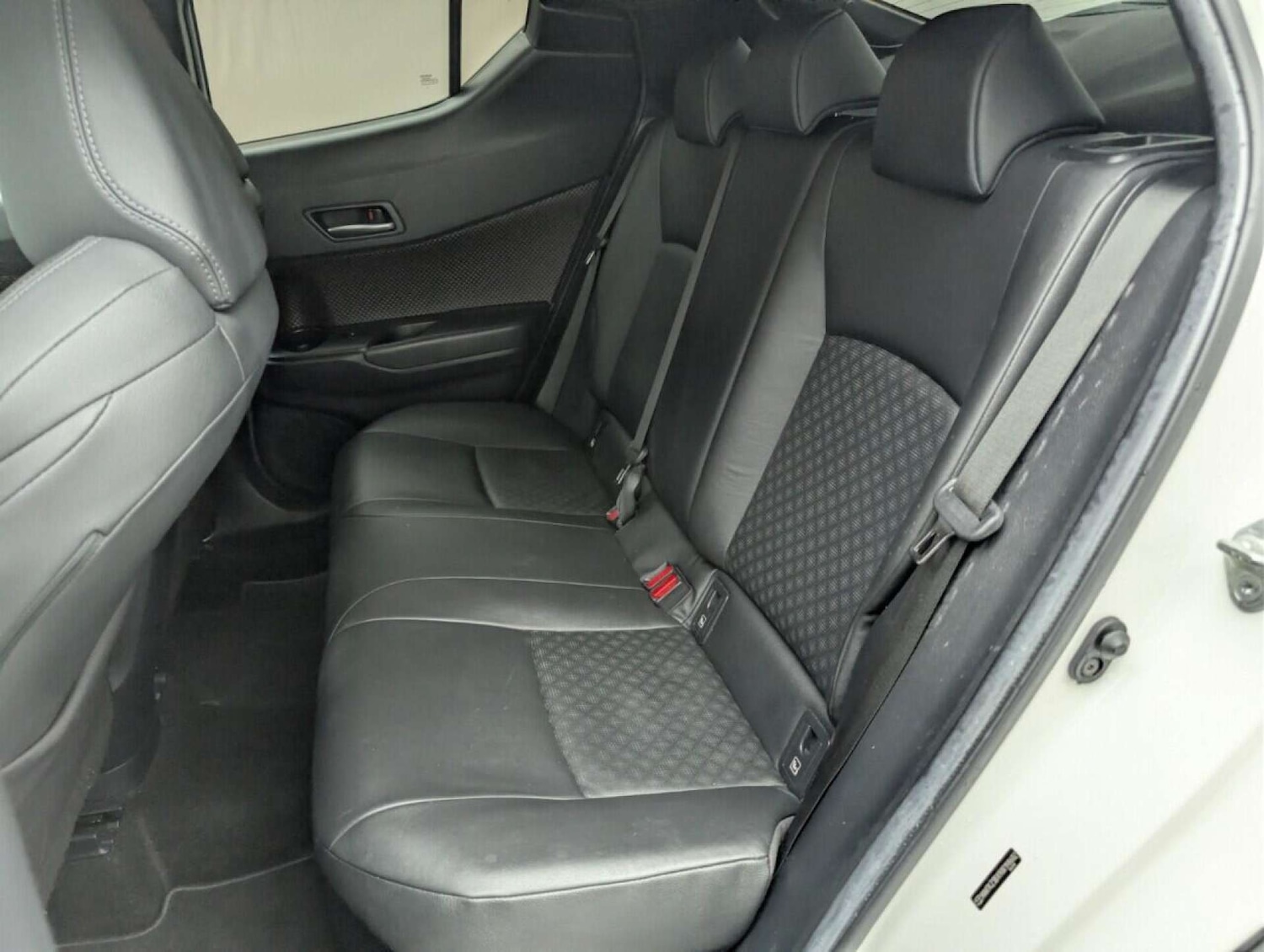 Used Toyota C-HR 2018 for sale - 77713259: Photo 25