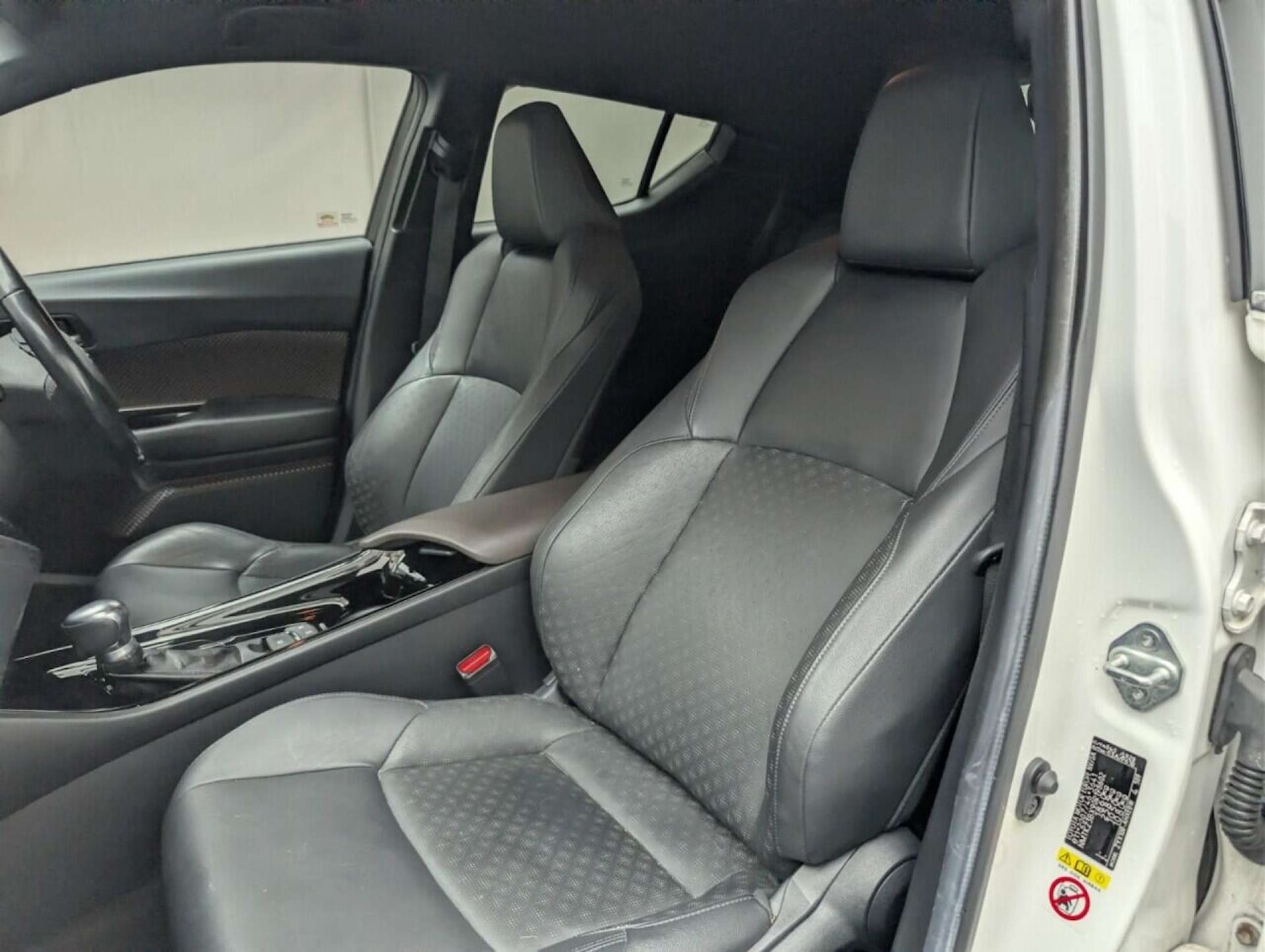 Used Toyota C-HR 2018 for sale - 77713259: Photo 26