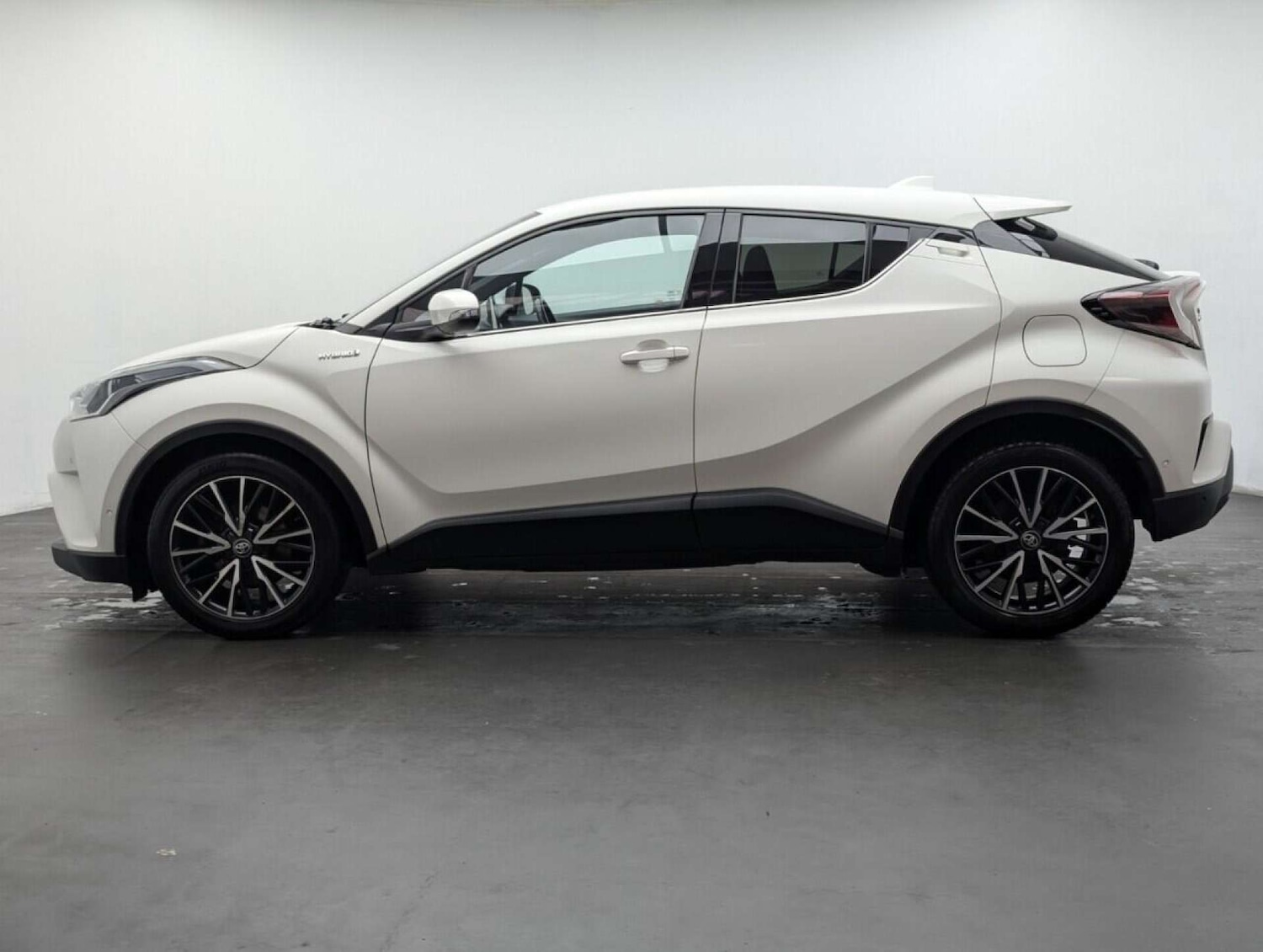 Used Toyota C-HR 2018 for sale - 77713259: Photo 5