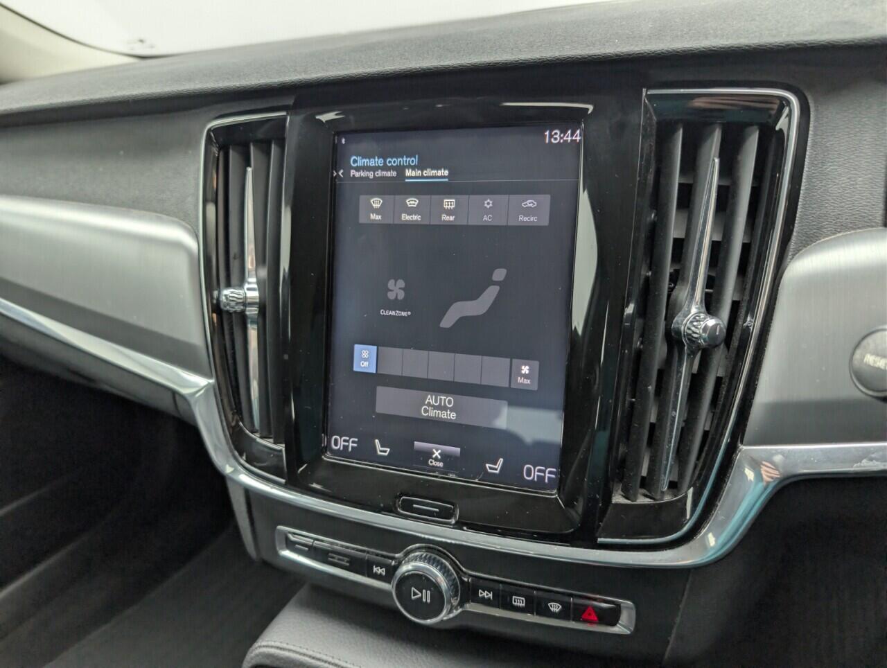 Used Volvo V90 2018 for sale - 77057381: Photo 15