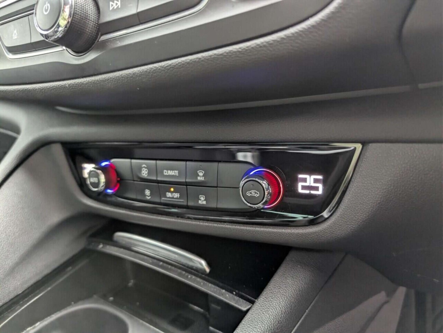 Used Vauxhall Insignia 2017 for sale - 77714171: Photo 15